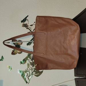 Cuyana large tote bag.
